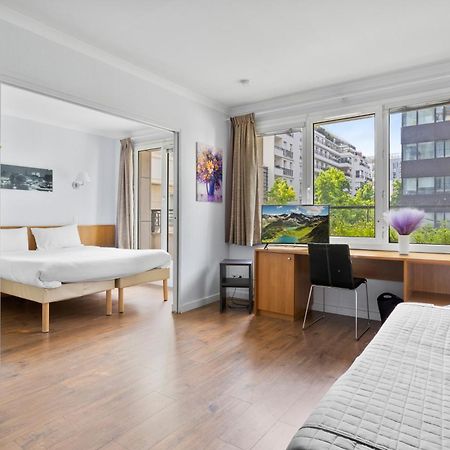 Grand Appartement Avec Balcon - Proche Parc Des Expo - Parking Privee Issy-les-Moulineaux Exteriér fotografie