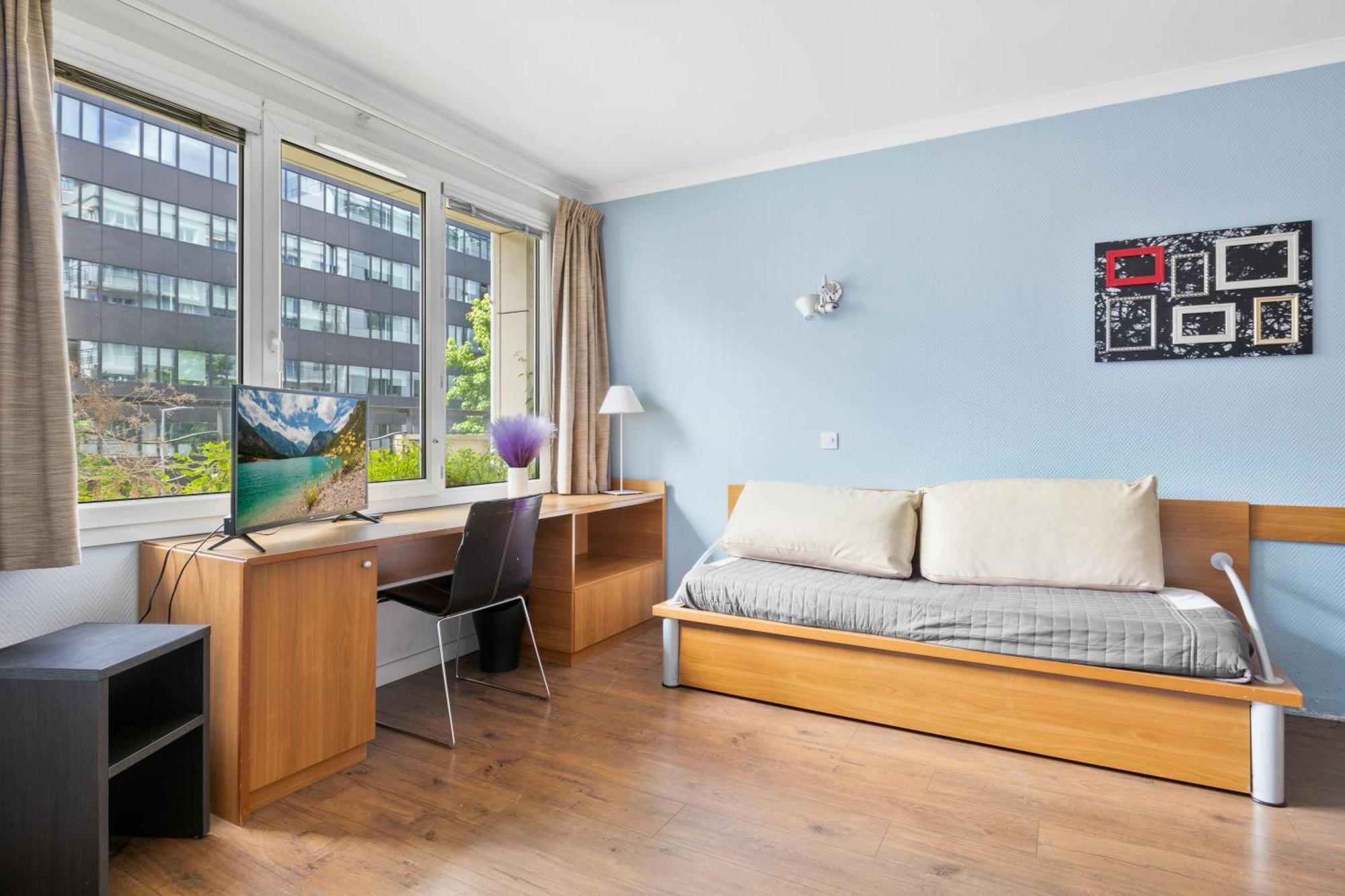 Grand Appartement Avec Balcon - Proche Parc Des Expo - Parking Privee Issy-les-Moulineaux Exteriér fotografie