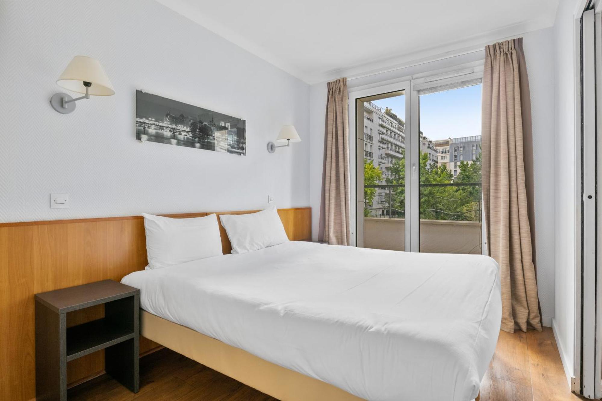 Grand Appartement Avec Balcon - Proche Parc Des Expo - Parking Privee Issy-les-Moulineaux Exteriér fotografie