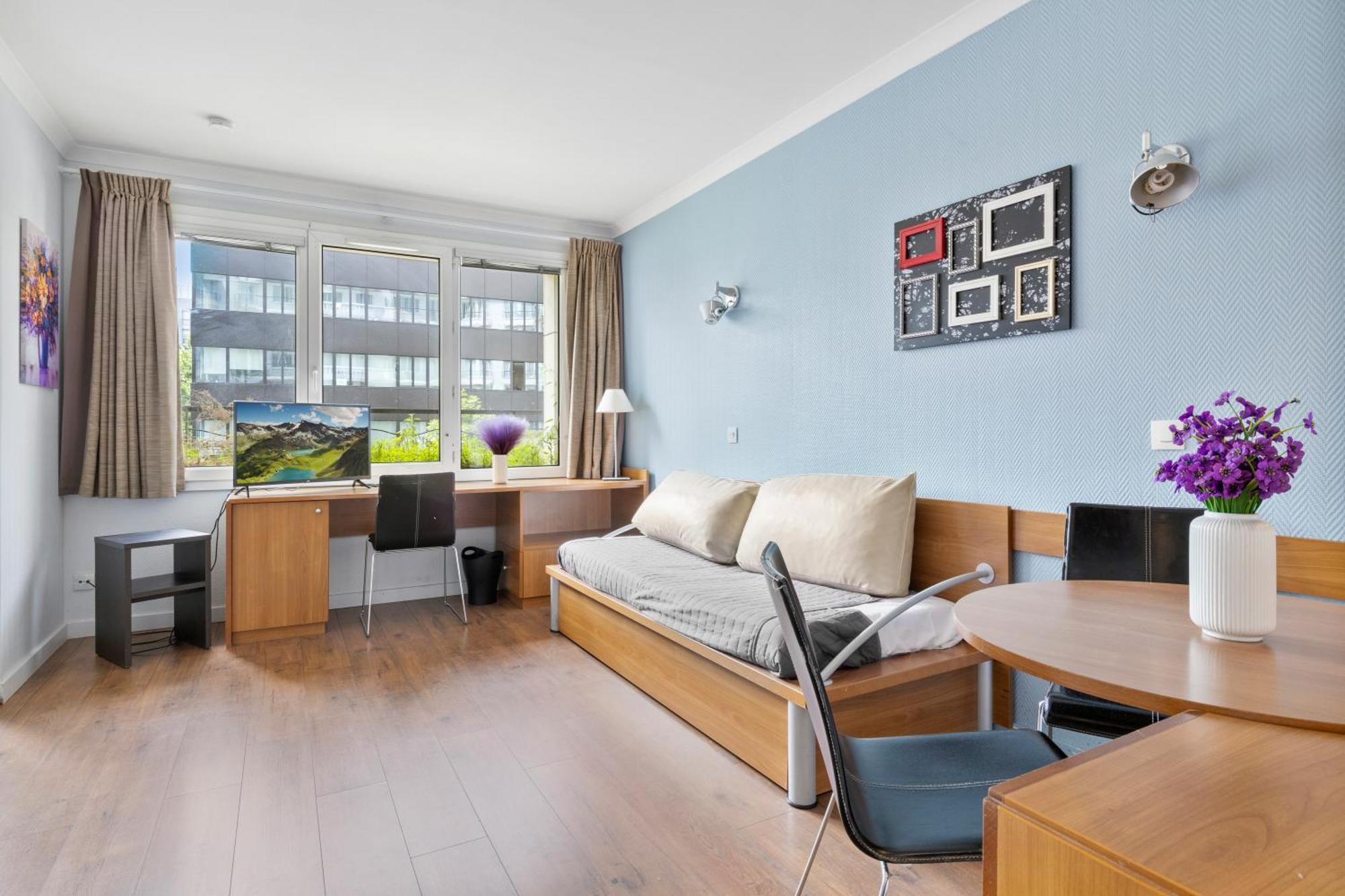 Grand Appartement Avec Balcon - Proche Parc Des Expo - Parking Privee Issy-les-Moulineaux Exteriér fotografie